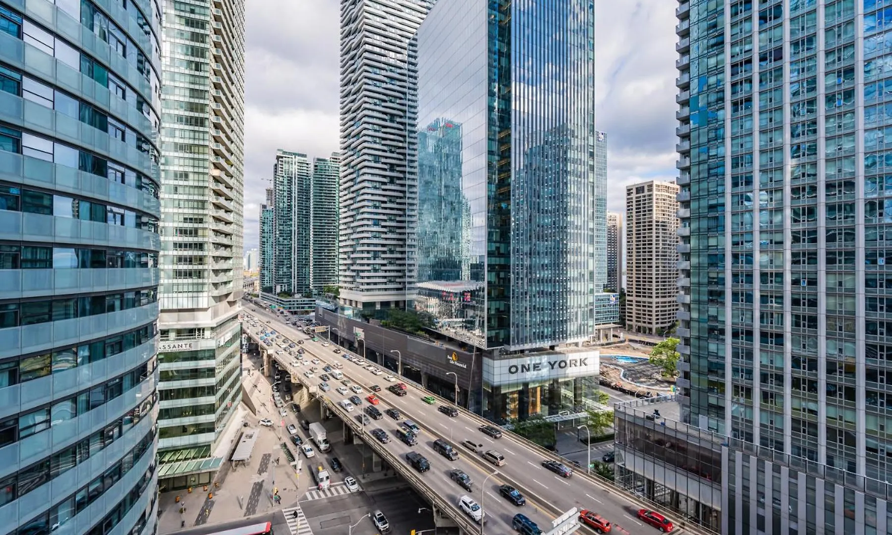 Downtown Apartments 24 Toronto
